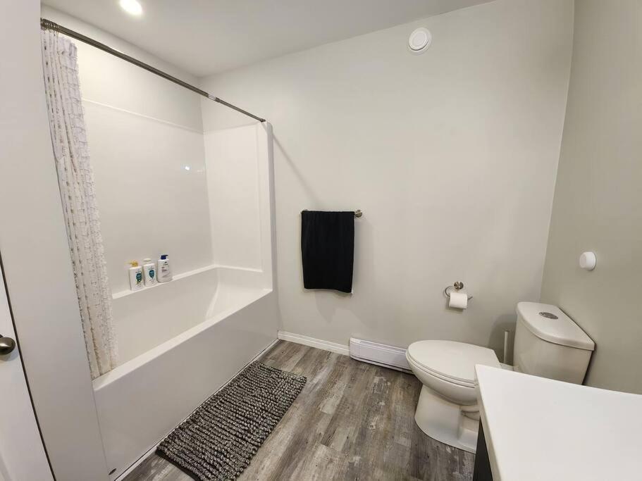 Comfort First - Sleeps 6 Whitehorse Exteriér fotografie